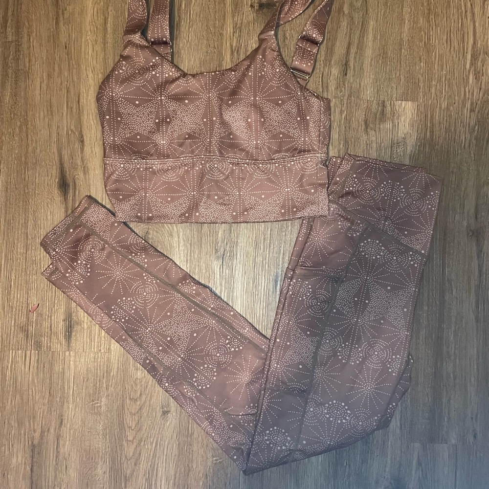 Brown Patterned Women's Leggings and Top Set